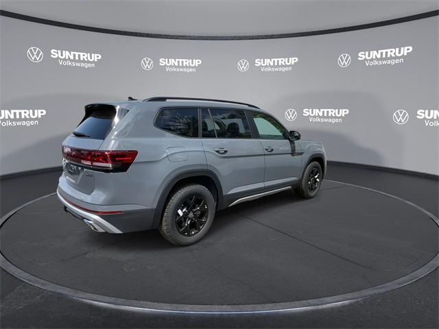 2025 Volkswagen Atlas Peak Edition SE Technology photo 16
