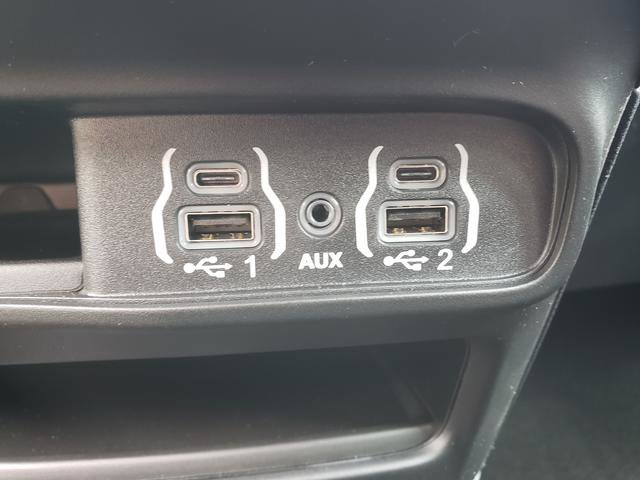 2025 Chrysler Voyager LX photo 20