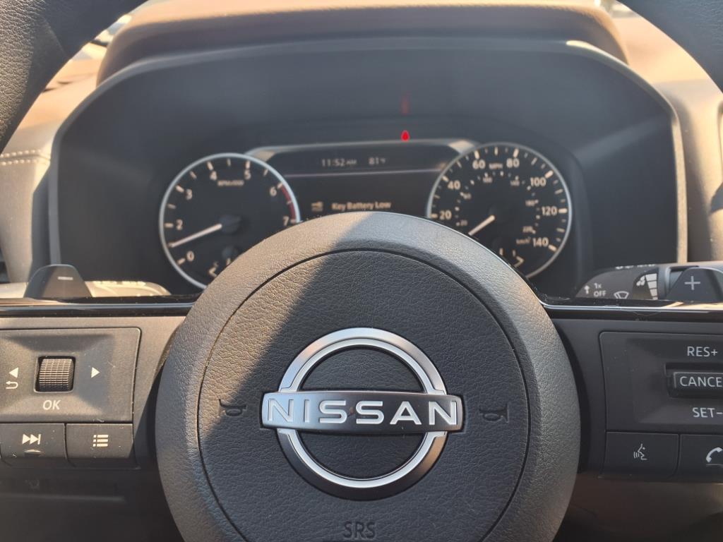 2023 Nissan Rogue SV photo 17