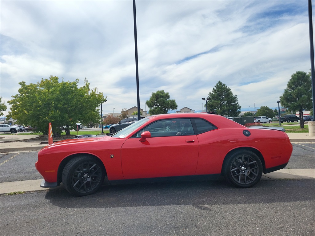 2016 Dodge Challenger R/T Scat Pack photo 7