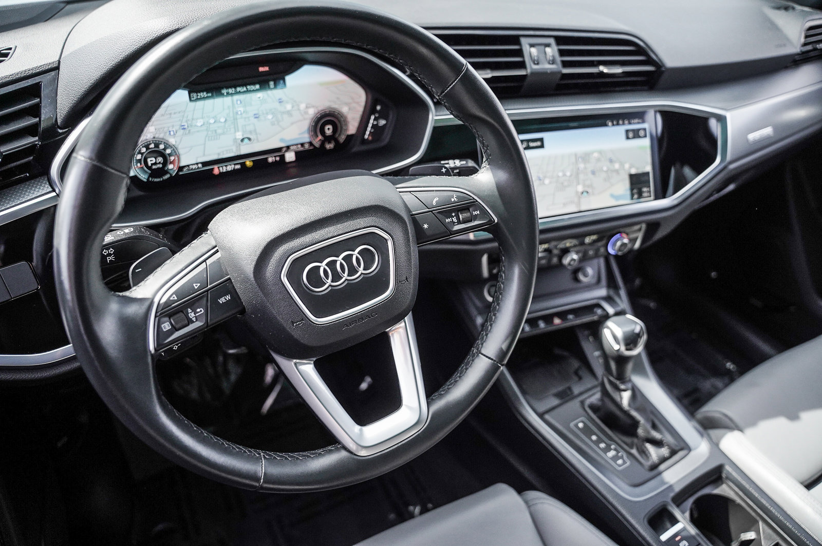 2024 Audi Q3 S line Premium Plus photo 4
