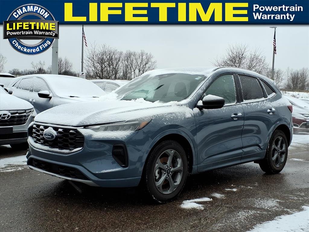 2023 Ford Escape ST-Line's photo