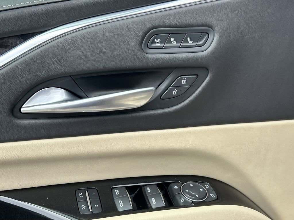 2021 Cadillac Escalade Premium Luxury photo 18