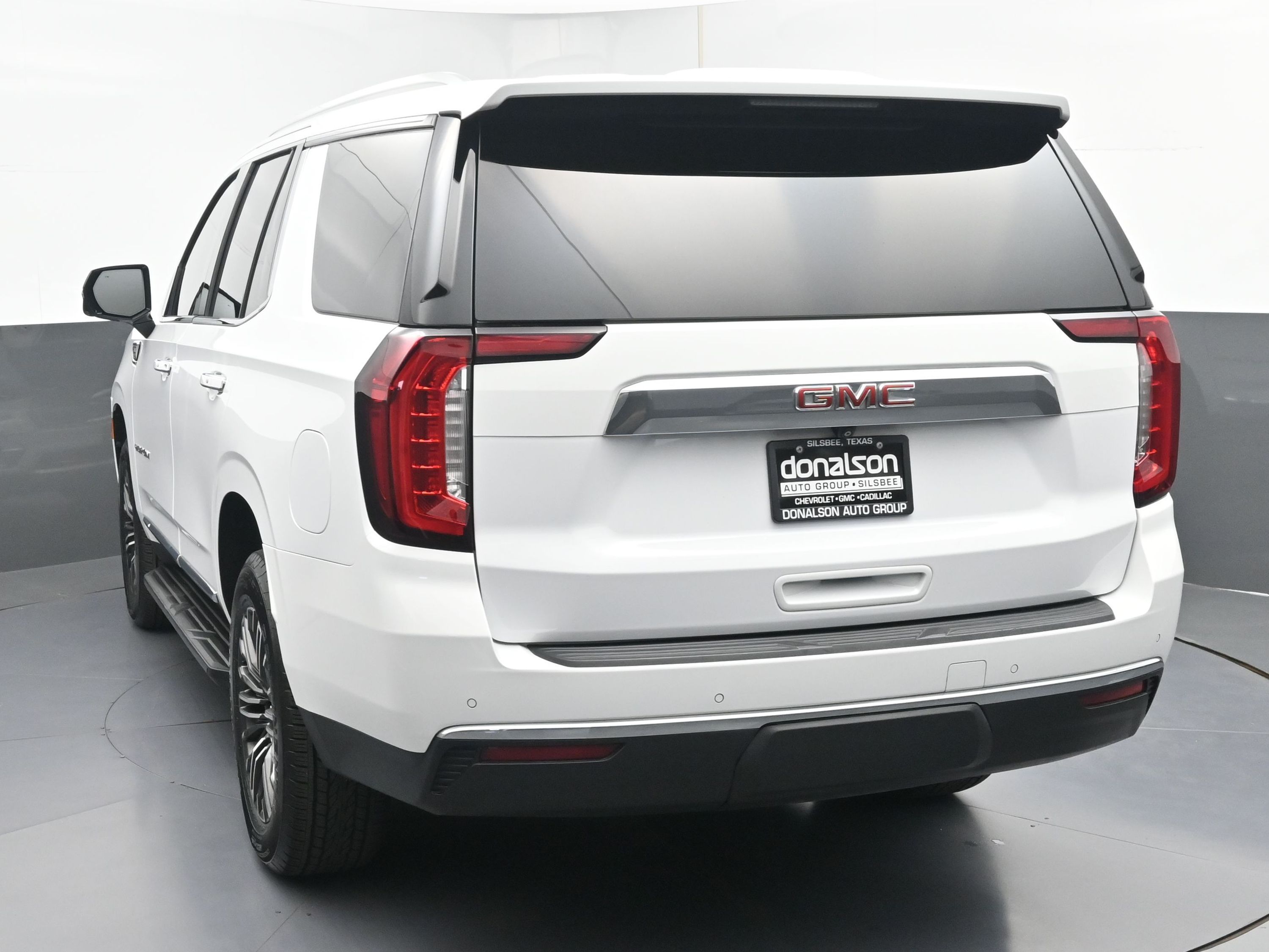 2022 Gmc Yukon SLT photo 3