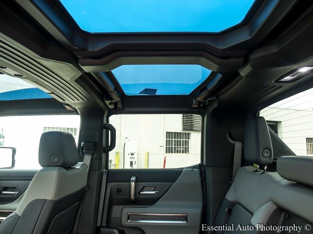 2025 GMC HUMMER EV PICKUP - Image 11