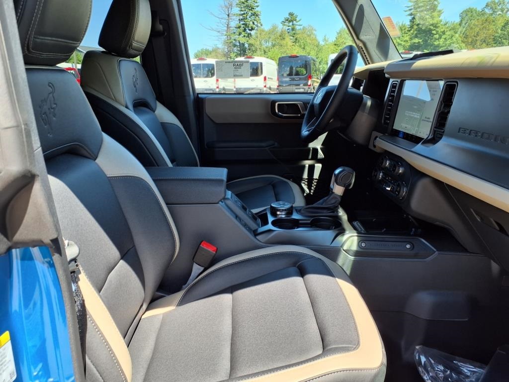 2025 Ford Bronco Big Bend photo 4