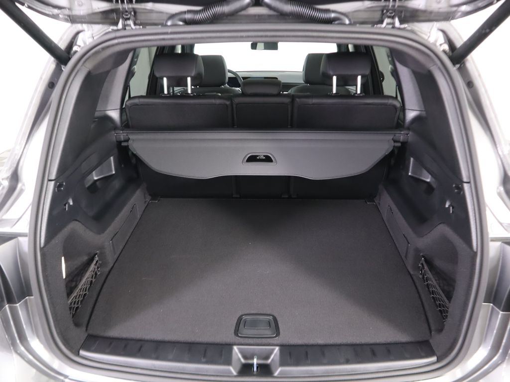 2025 Mercedes Benz GLB 250 photo 28