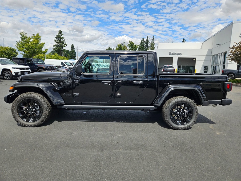 2025 Jeep Gladiator Sport photo 3