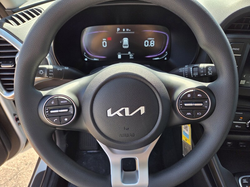 2025 Kia Soul LX S photo 8