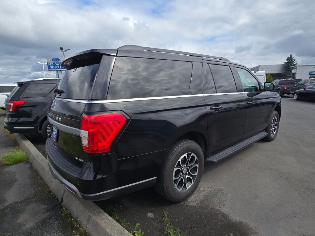 2024 Ford Expedition MAX XLT photo 3