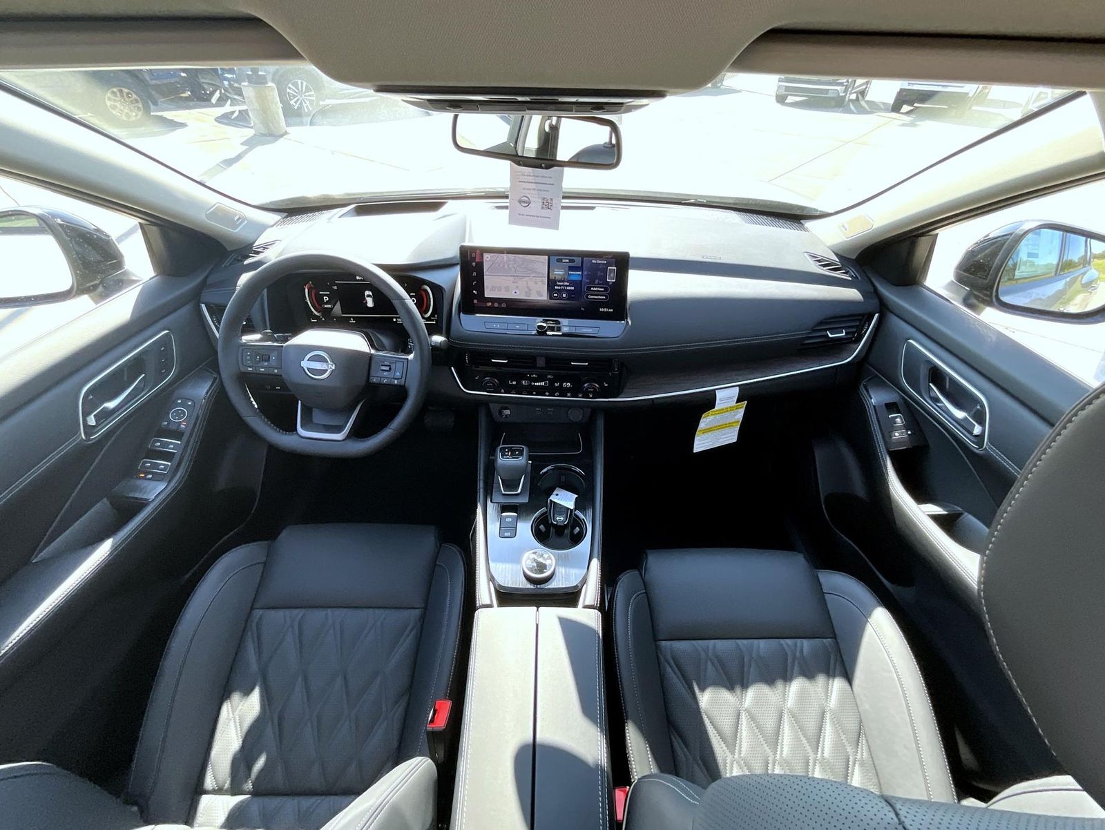 2026 Nissan Rogue Platinum photo 12
