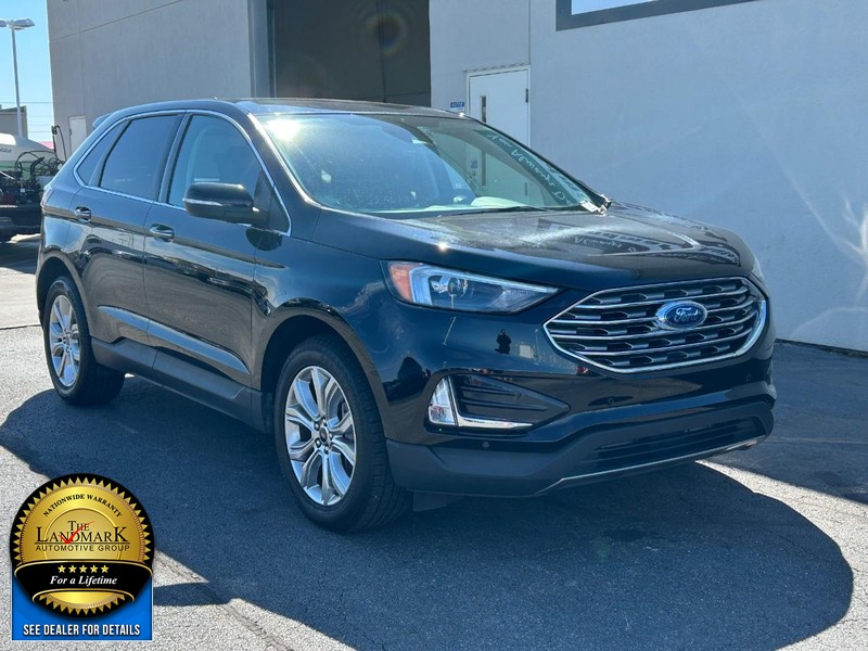2024 Ford Edge Titanium photo 2