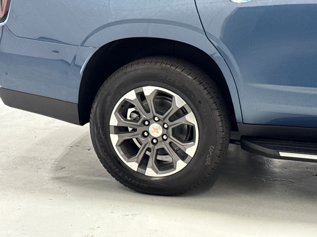 2025 Chevrolet Tahoe LT photo 9