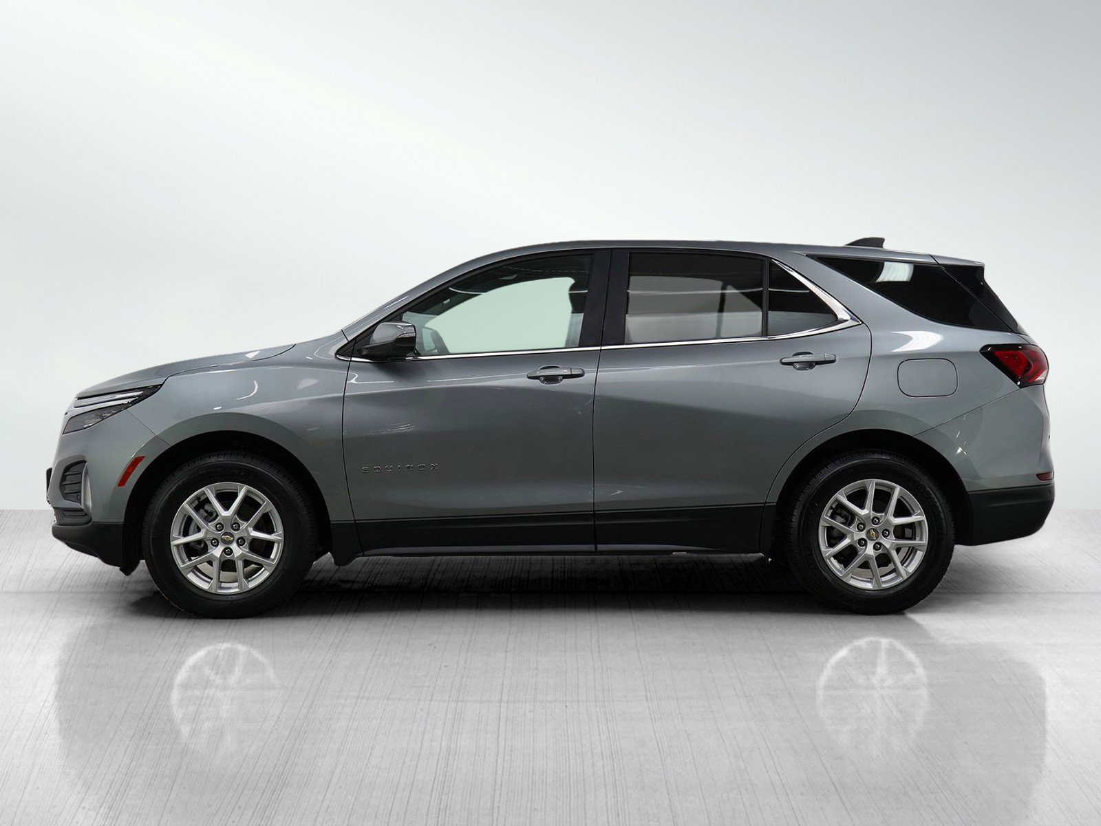 Used 2024 Chevrolet Equinox LT with VIN 3GNAXUEG4RS195806 for sale in White Bear Lake, Minnesota