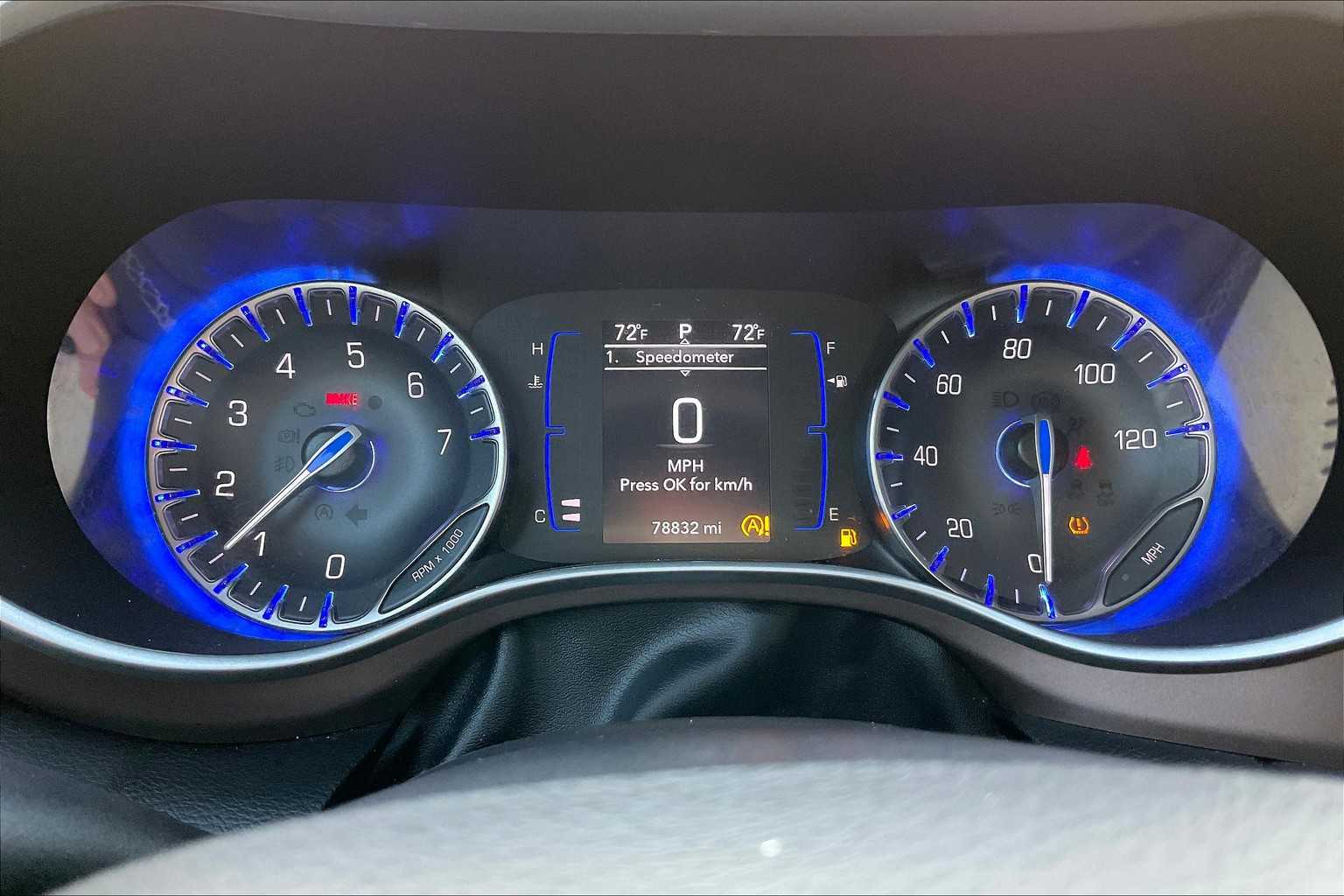 2022 Chrysler Voyager LX photo 24