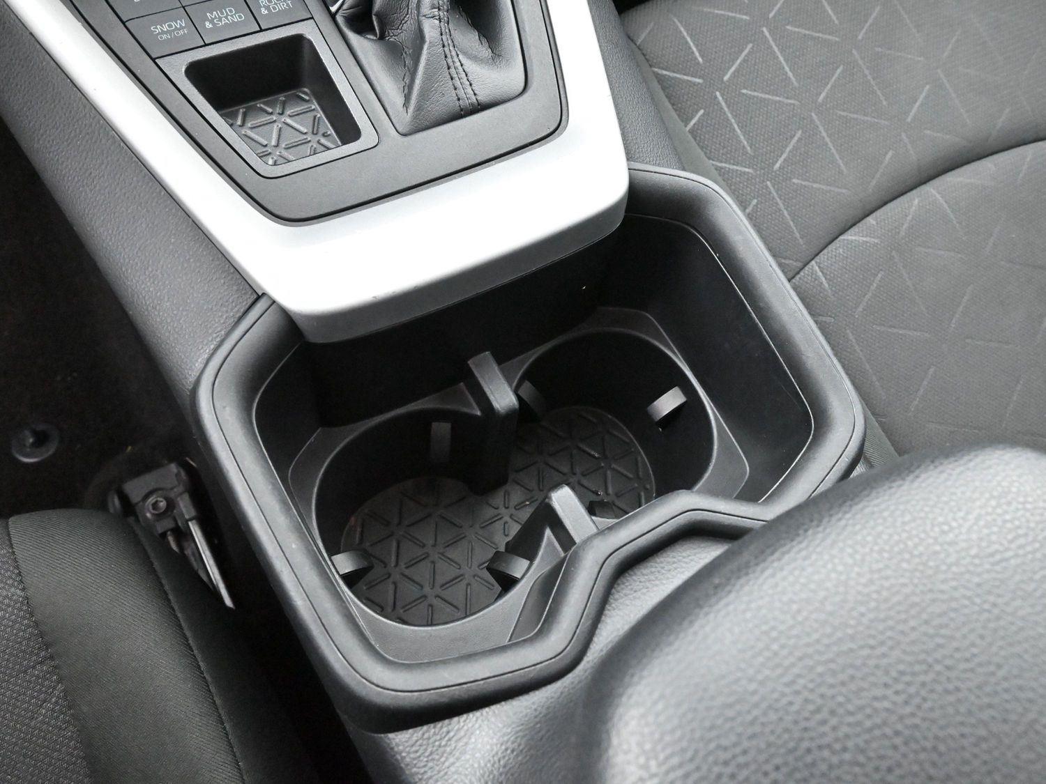 2023 Toyota RAV4 XLE photo 18