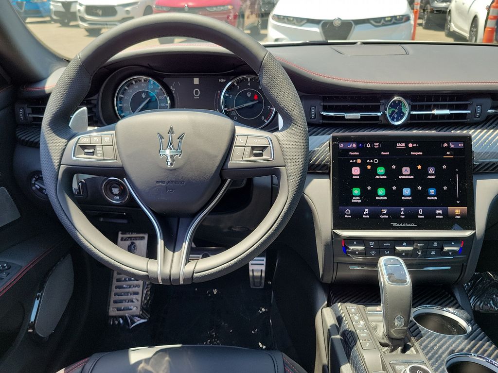 2024 Maserati Quattroporte Modena Q4 photo 5