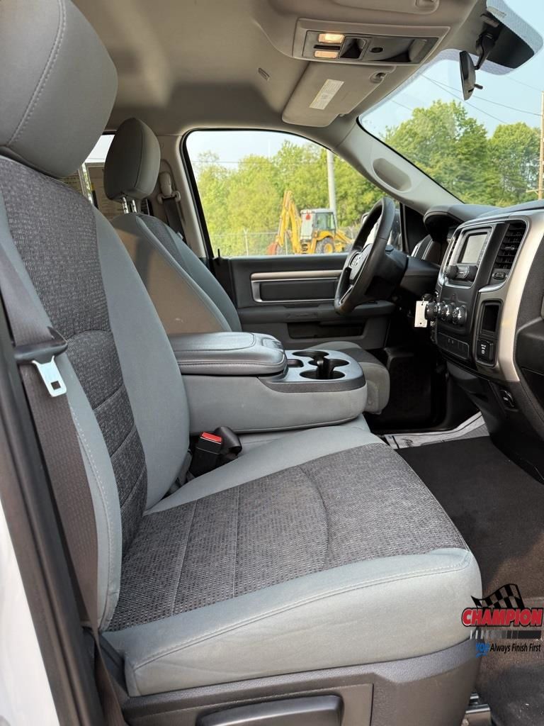 2019 Ram 1500 Classic SLT photo 24