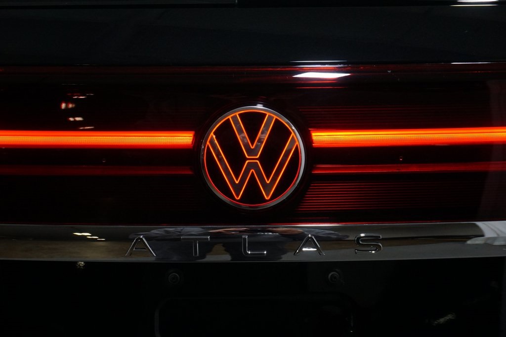 2025 Volkswagen Atlas Cross Sport SE Technology photo 33