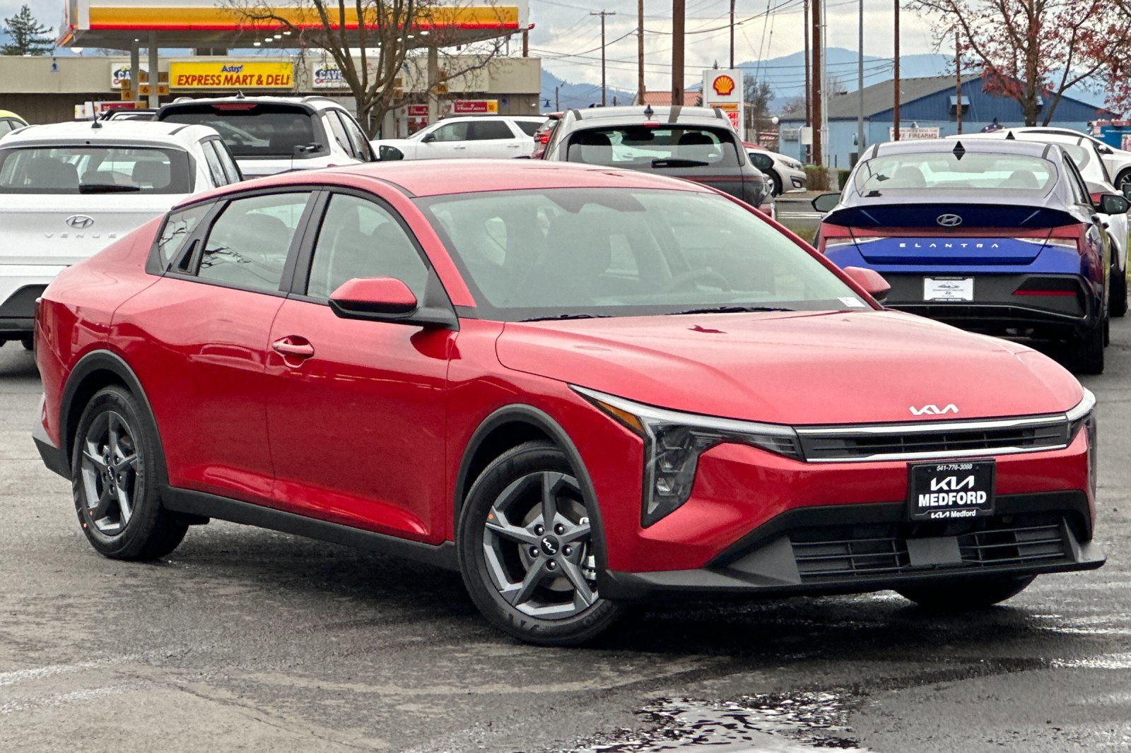 2025 Kia K4 LXS photo 2