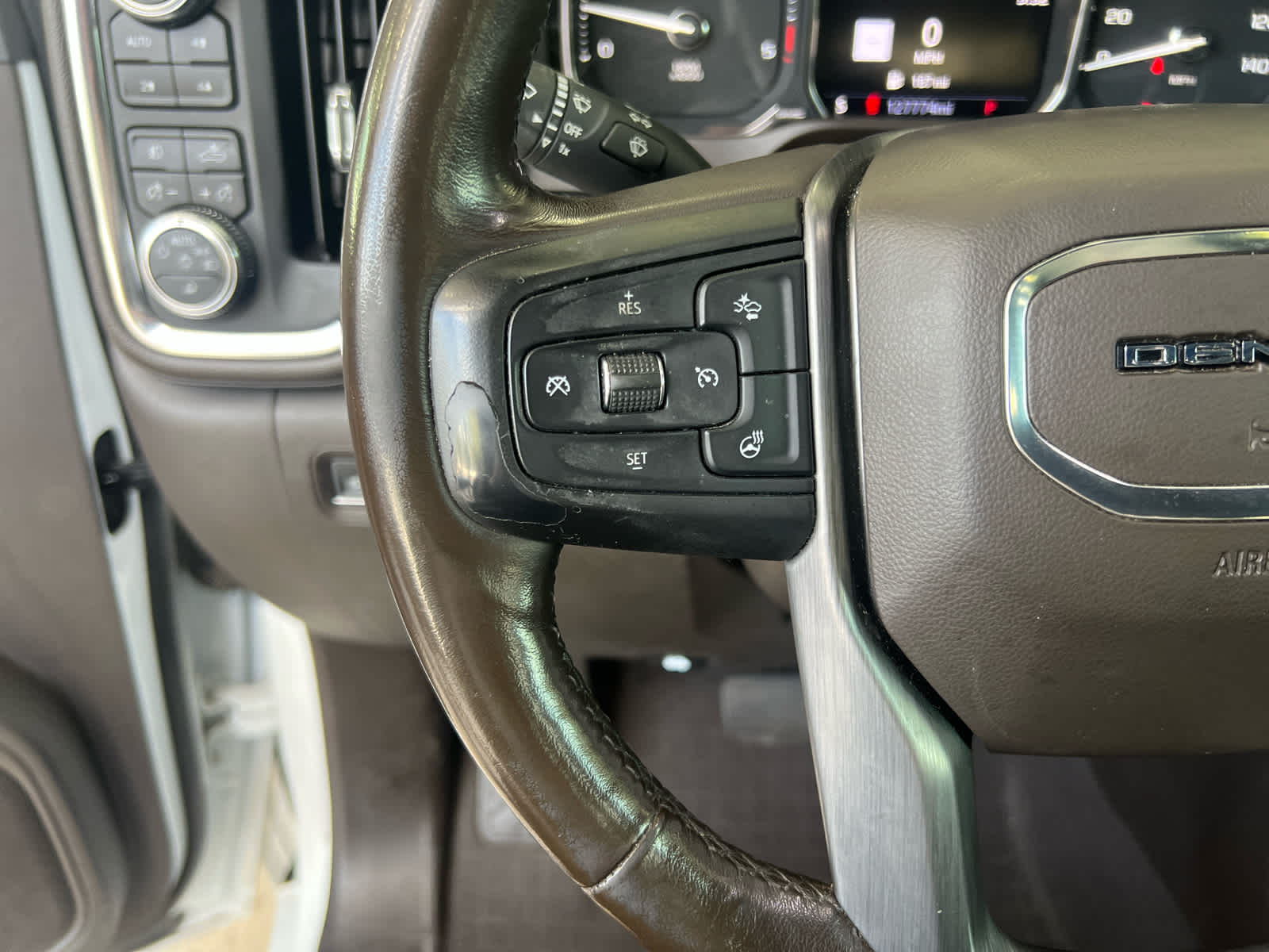 2020 Gmc Sierra 2500 HD Denali photo 16
