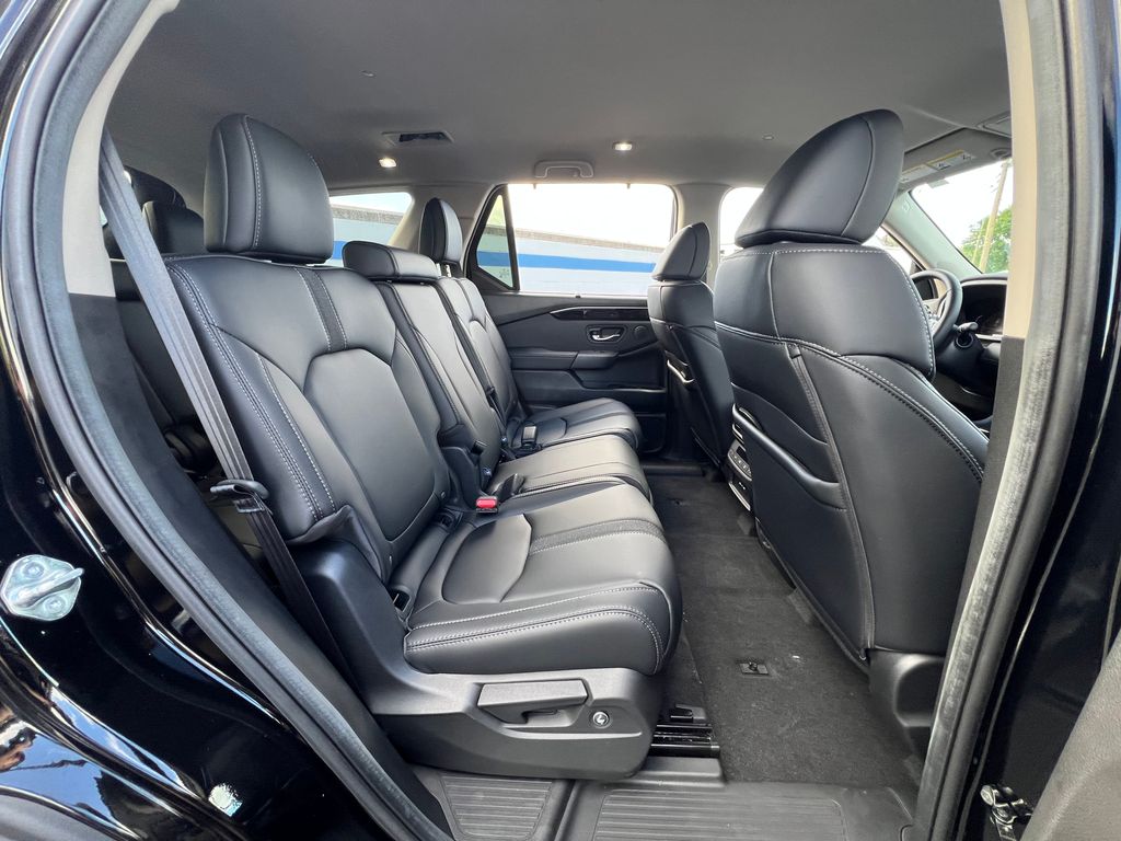 2025 Honda Pilot EX-L photo 24