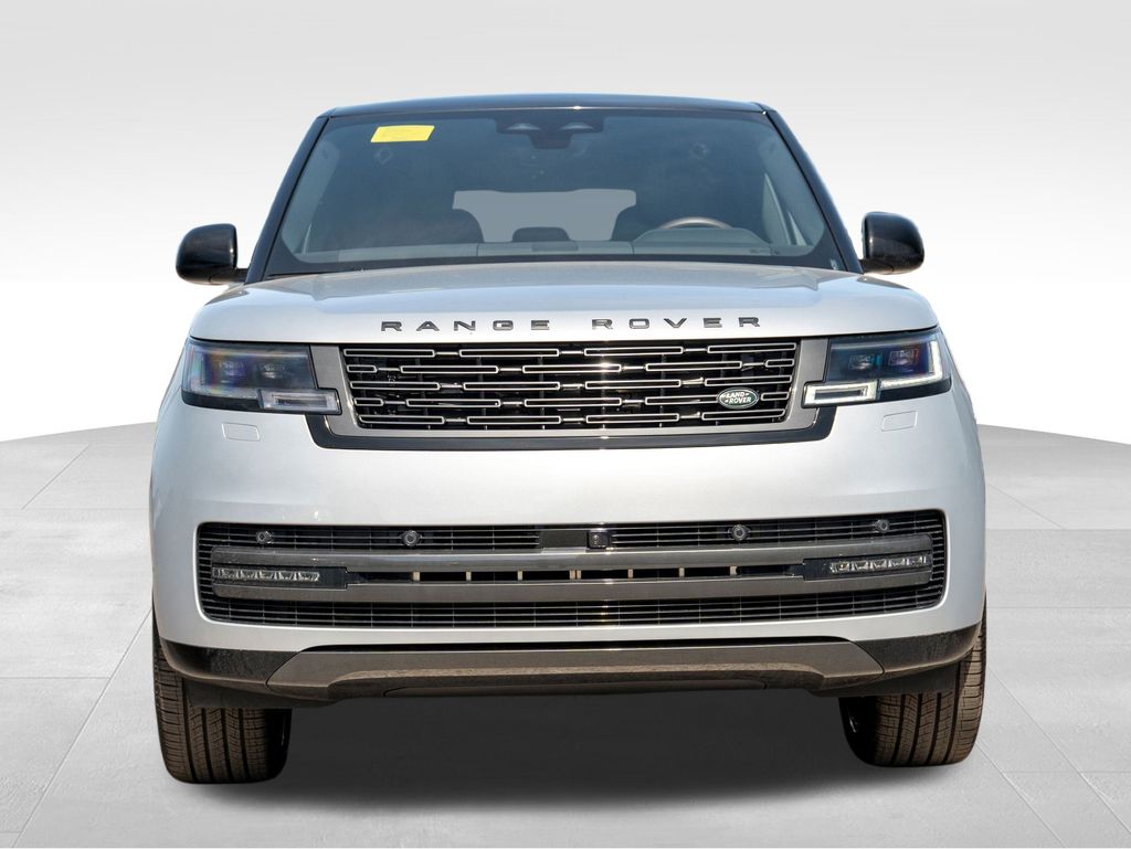 2025 Land Rover Range Rover SE photo 2