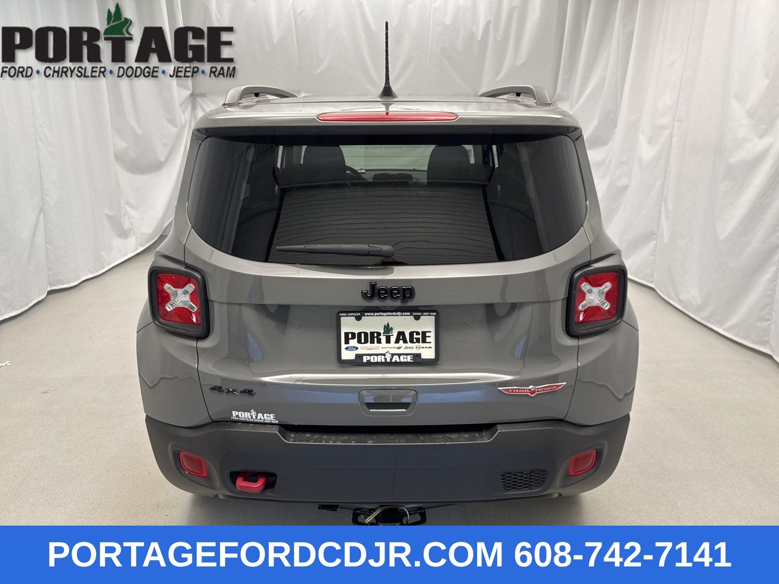 2023 Jeep Renegade Trailhawk photo 3
