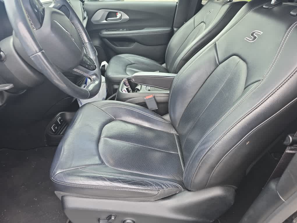 2018 Chrysler Pacifica Touring Plus photo 6