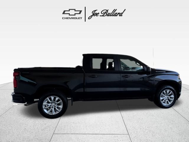 2022 Chevrolet Silverado 1500 Custom photo 4