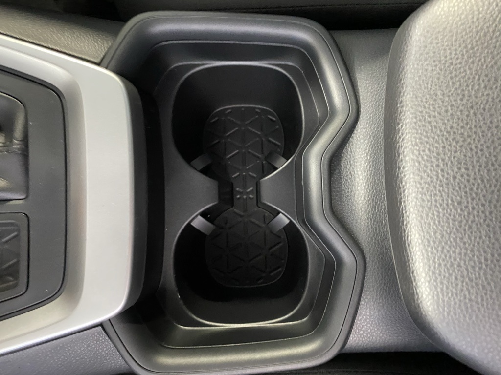 2025 Toyota RAV4 LE photo 35