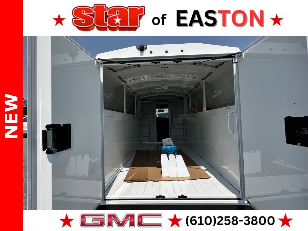 2025 Gmc Savana Cutaway 3500 photo 16