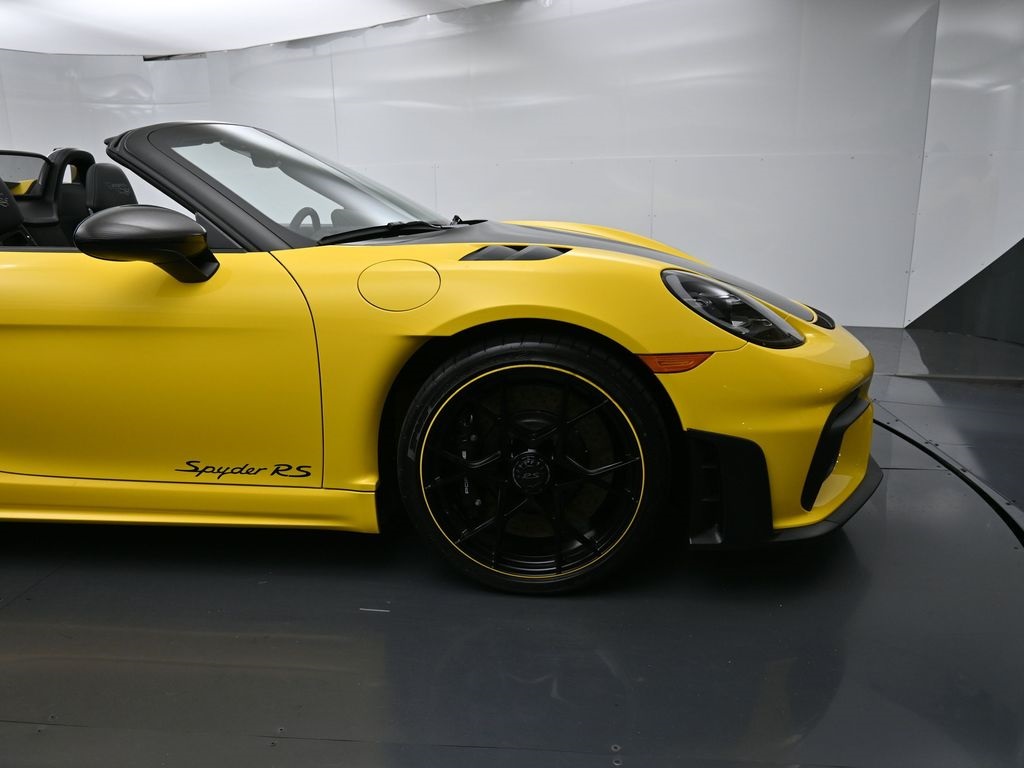 2024 Porsche Boxster Spyder photo 10