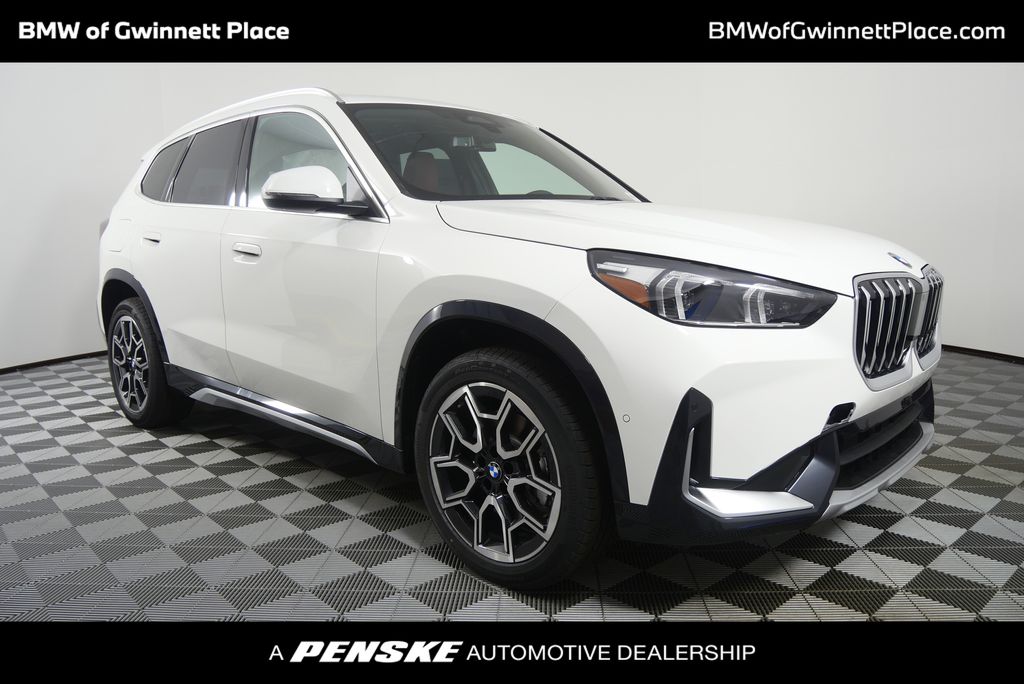 2026 BMW X1 28i's photo