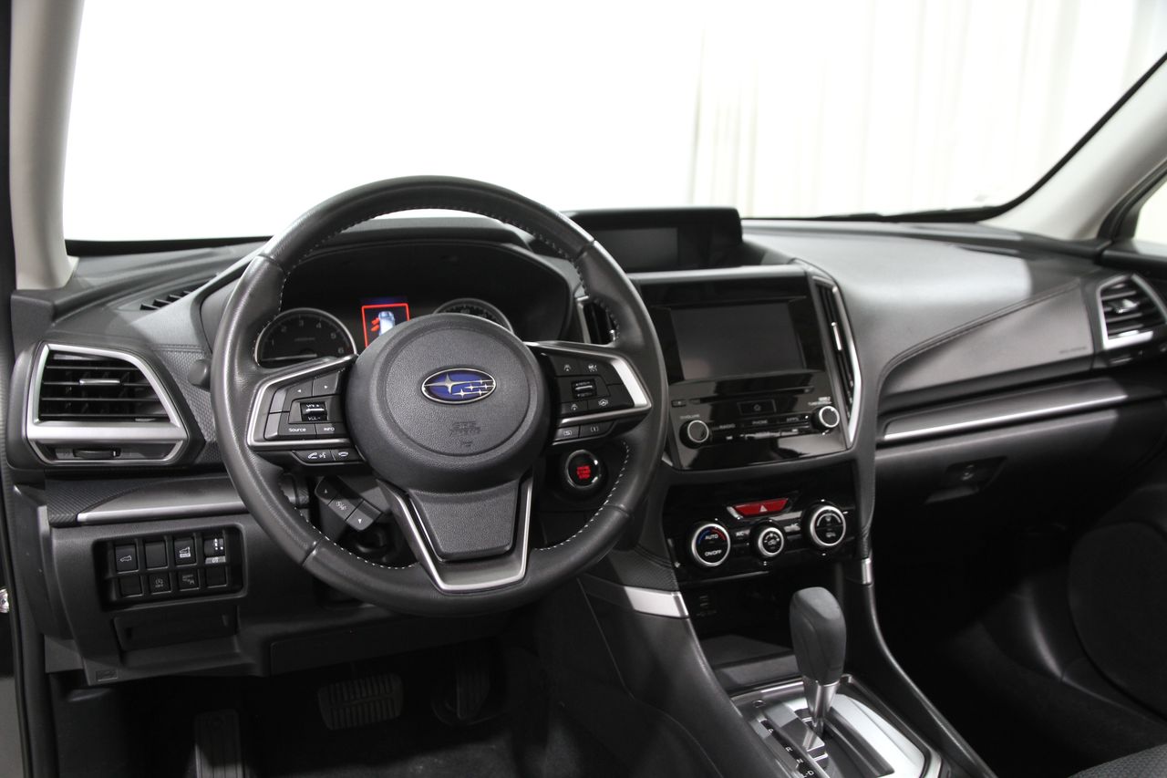 2020 Subaru Forester Premium photo 5