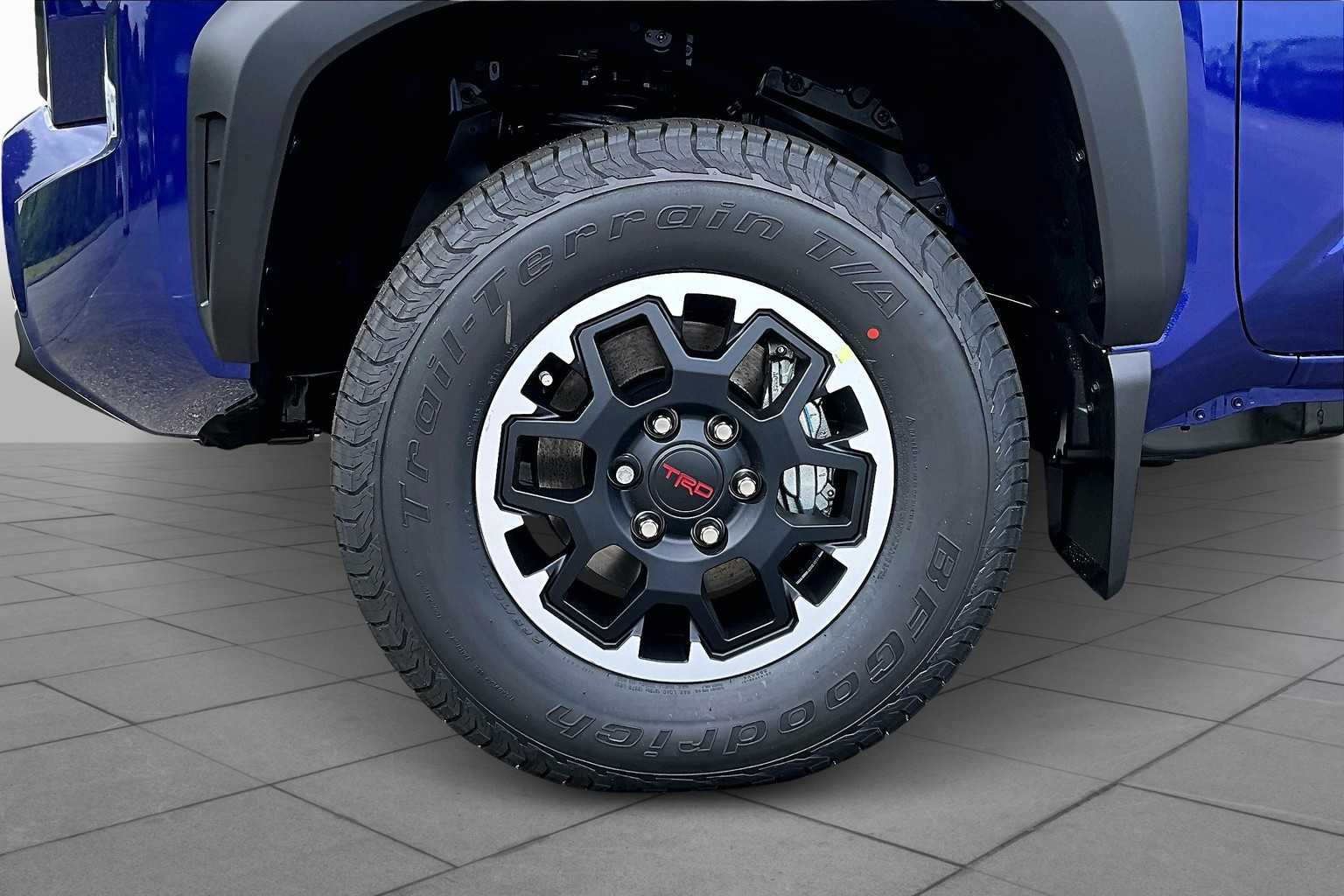 2025 Toyota Tacoma TRD Off-Road 4x4 Double Cab photo 11