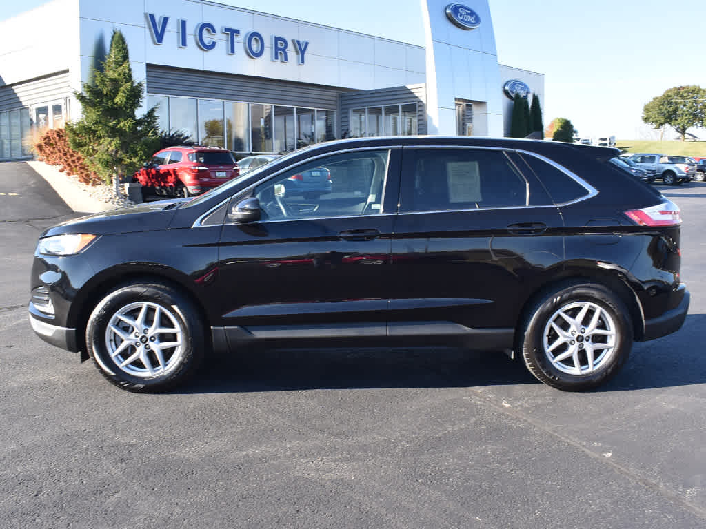 2024 Ford Edge SEL photo 2