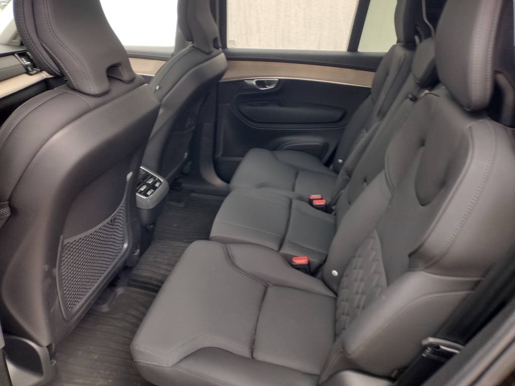 2026 VOLVO XC90 - Image 12