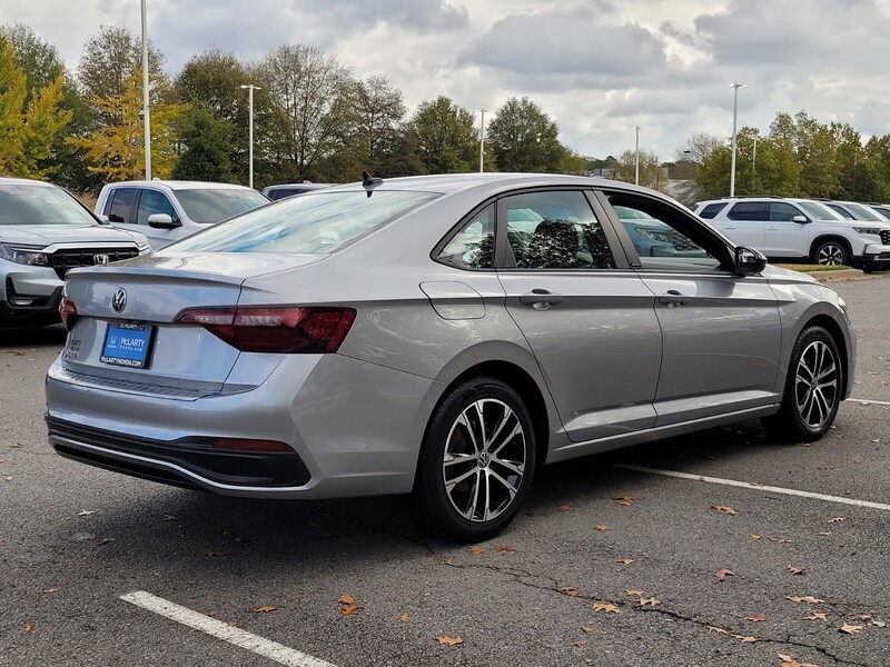 2023 Volkswagen Jetta 1.5T Sport photo 3