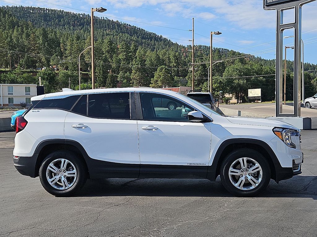 2024 Gmc Terrain SLE photo 10