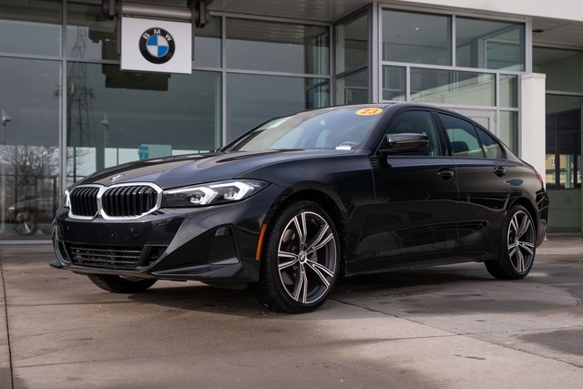 2023 BMW 3 Series 330i's photo