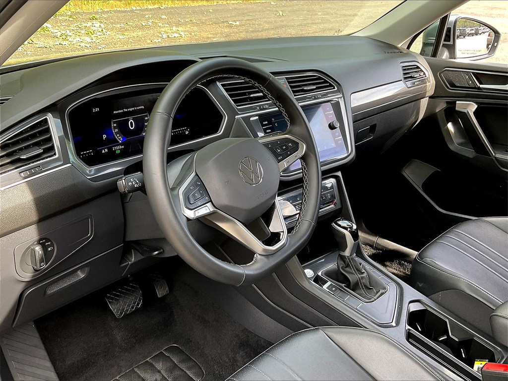 2024 Volkswagen Tiguan SE Wolfsburg Edition photo 7