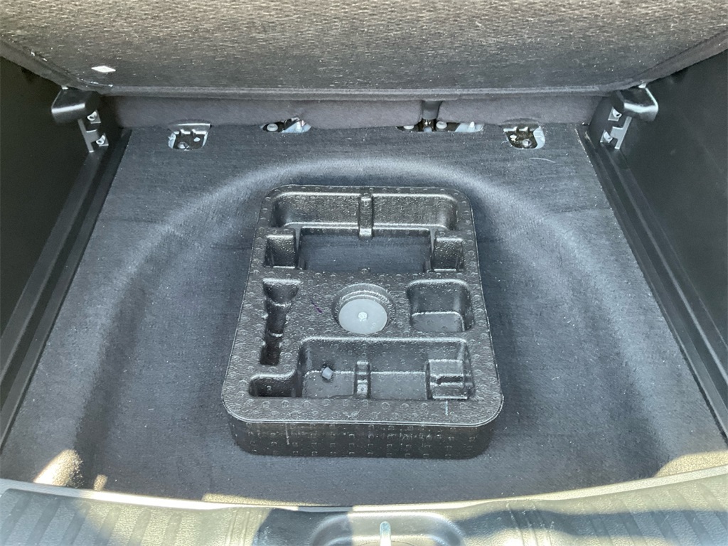 2023 Jeep Compass Latitude Lux photo 29