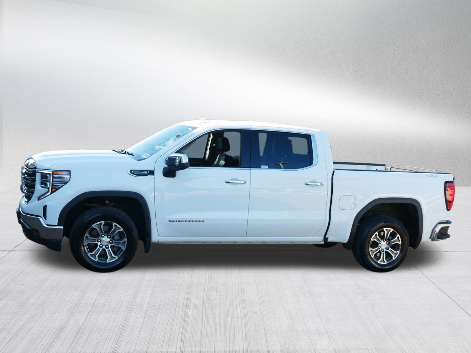 2025 Gmc Sierra 1500 SLT photo 3