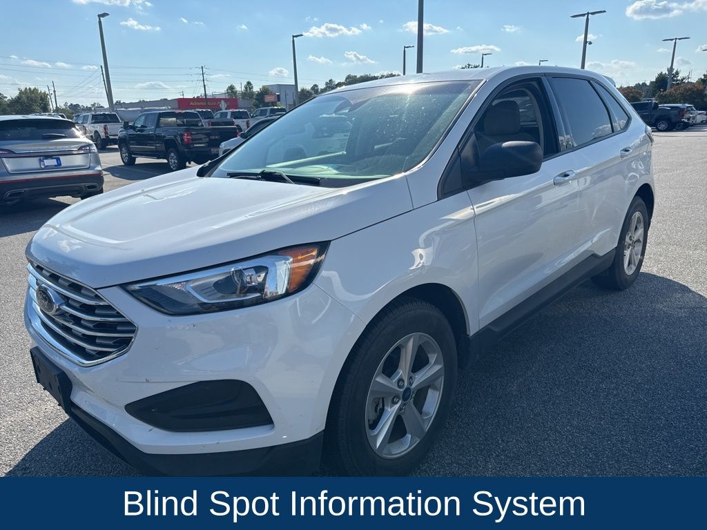 2019 Ford Edge SE photo 4