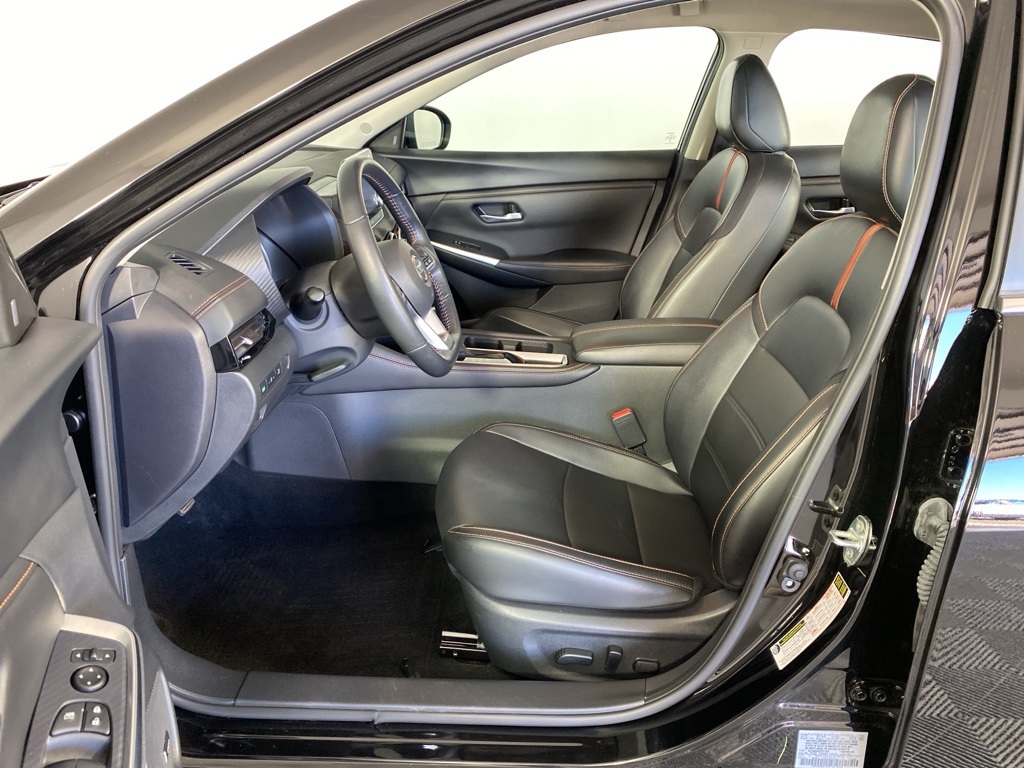 2023 Nissan Sentra SR photo 4