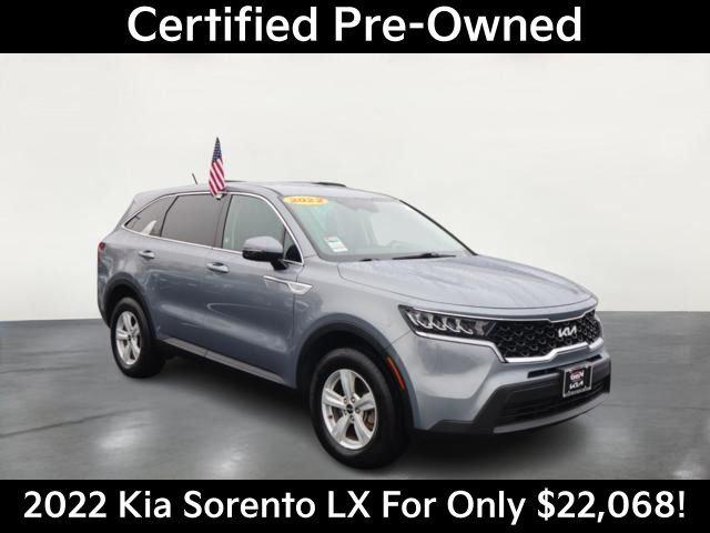2022 Kia Sorento LX's photo