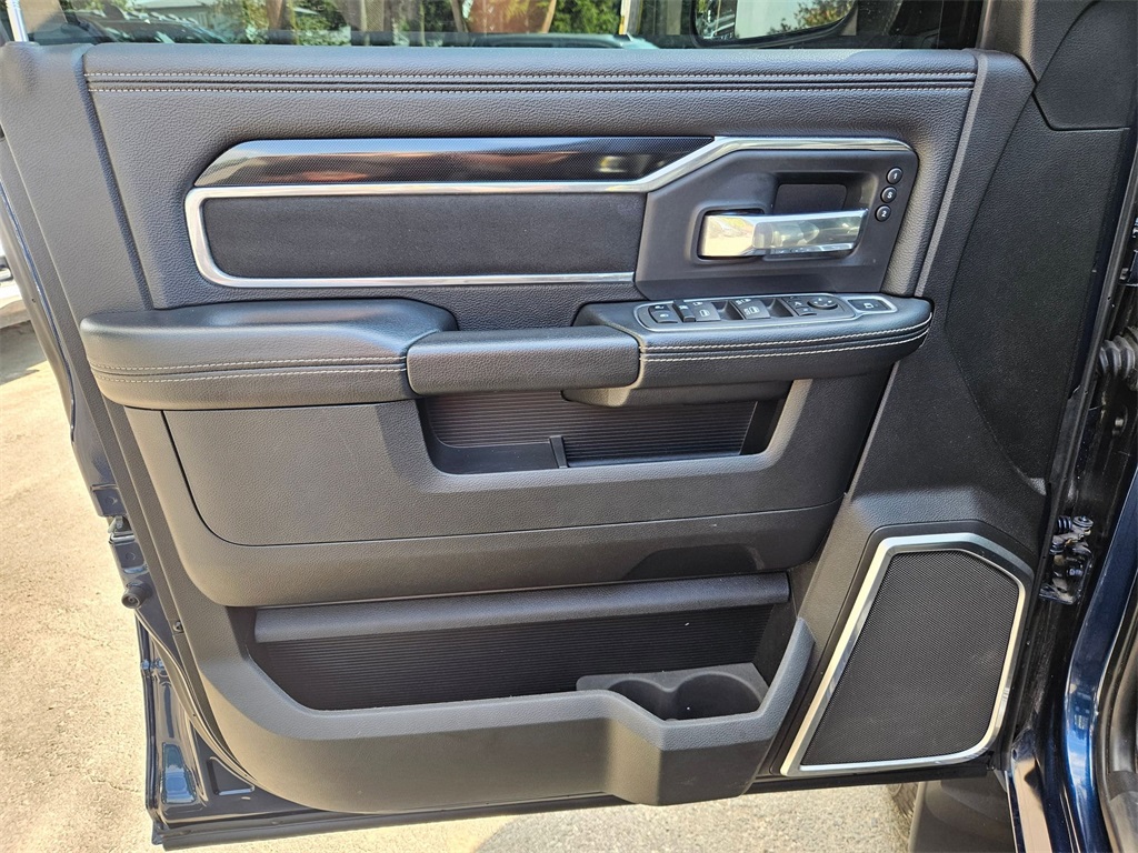 2022 Ram 2500 Laramie photo 11