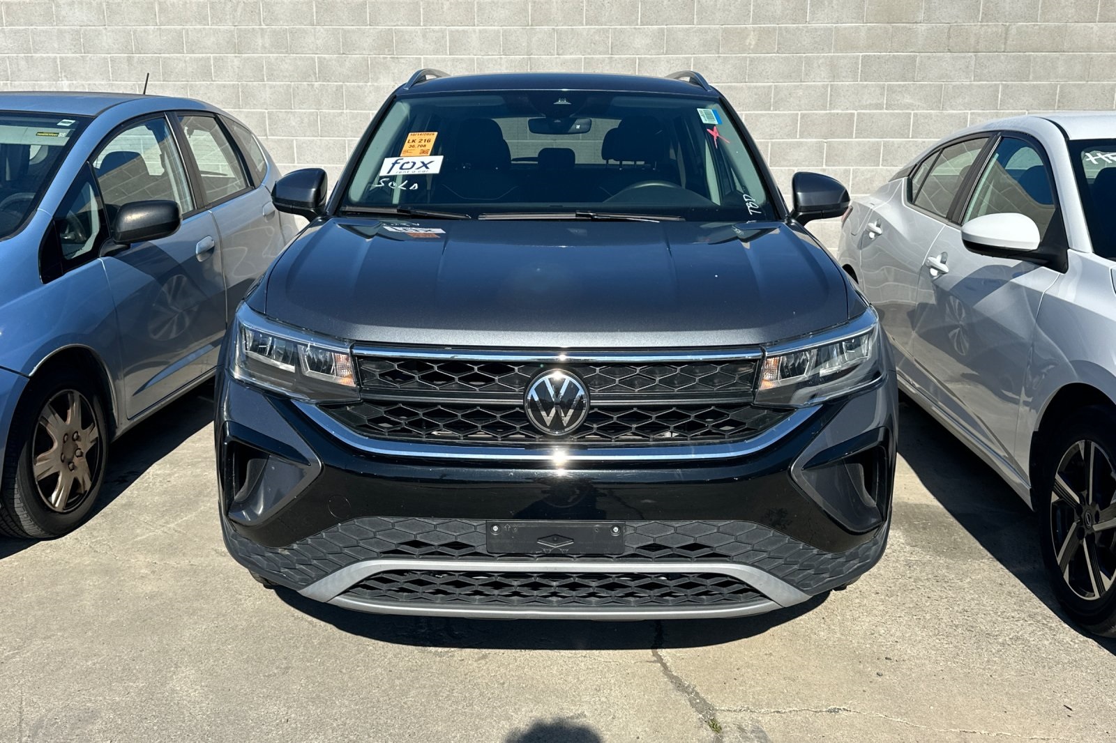 2024 Volkswagen Taos SE photo 3