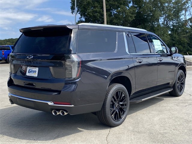 2025 Chevrolet Suburban Premier photo 4
